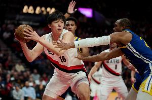 開拓者傷病報(bào)告只列出利拉德&亨德森&羅威！其余球員均可出戰(zhàn)！