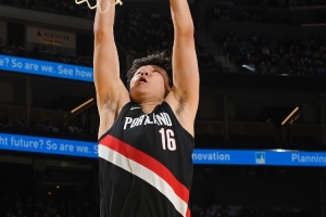 利拉德交代了你什么？楊瀚森：教了我一些經(jīng)驗(yàn) 大哥對(duì)我傾囊相授