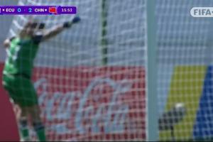 十分角！曾屹婕連場任意球破門，中國女足U17兩球領(lǐng)先厄瓜多爾