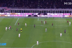 前意甲裁判：米蘭被判點(diǎn)球讓我有些困惑，德溫特手臂正朝身體回收