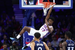 比爾-西蒙斯：埃奇庫姆和馬克西是76人未來 前者像05年的韋德