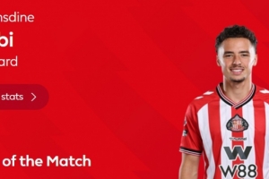 打進(jìn)絕殺，英超官方：塔爾比當(dāng)選桑德蘭2-1切爾西全場(chǎng)最佳球員