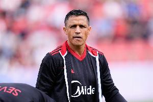 塞維利亞官方：桑切斯右大腿股二頭肌受傷，目前在觀察其恢復情況