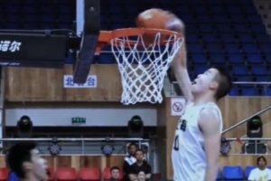 這扣籃頭快平筐了！張懿趙杰未來的上限會有多高？