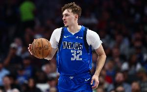 18歲309天！弗拉格單場(chǎng)20+歷史第五年輕 僅次小奧尼爾科比麥迪LBJ