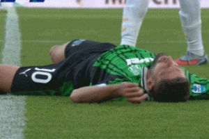 意媒：貝拉爾迪被撞倒地后感覺頭暈，送到醫(yī)院檢查后表示一切都好