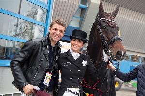 因踢球分居三個(gè)月！穆勒：我會(huì)想到妻子和家人，但不是想念