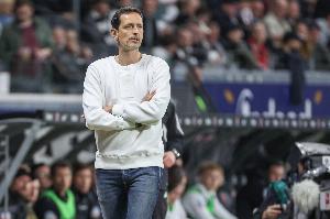 法鷹將帥：告知裁判多特進(jìn)球越位但沒(méi)用，德國(guó)杯前2輪沒(méi)VAR不合理