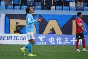 博主：今日英博陣容中沒有出現(xiàn)趙學(xué)斌的身影，他疑似出現(xiàn)拉傷