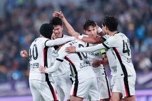 今晚報(bào)：中超爭(zhēng)冠“三國(guó)殺”蓉城先出局 海港末輪戰(zhàn)平英博即奪冠