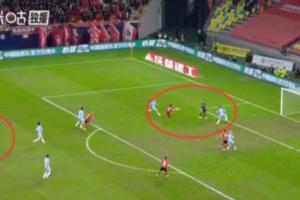 河南手球在先蓉城進(jìn)球無(wú)效？胡荷韜進(jìn)球前，主裁艾堃就已先響哨