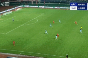 運氣太差！恩戈姆倒三角傳中，羅德里格勁射擊中立柱彈出