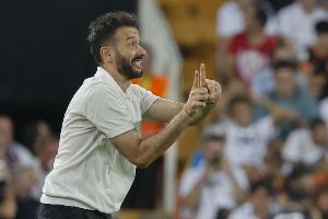 瓦倫主帥：上半場(chǎng)我們幾乎沒出半場(chǎng) 在邊路受到了皇馬很大的壓力