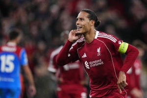 范戴克回應(yīng)魯尼批評(píng)：上賽季沒聽他說什么，這很正常 我沒有不滿