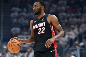 不咋地！維金斯16中6&三分6中1拿15分9板 出現(xiàn)4失誤&正負值-15