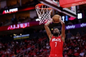 休斯頓火箭：被迫裸奔