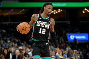 美記：寧選加蘭也不要莫蘭特 他不是前十控衛(wèi) 也沒(méi)投籃和防守