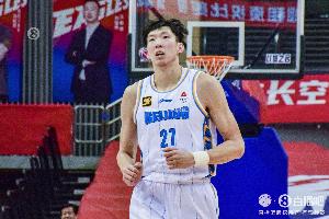 周琦替補(bǔ)！四川全運(yùn)男籃首戰(zhàn)對陣湖北 胡金秋&孫銘徽領(lǐng)銜首發(fā)