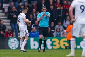 英超第11輪裁判安排：卡瓦納主裁曼城VS利物浦，巴羅特執(zhí)法曼聯(lián)