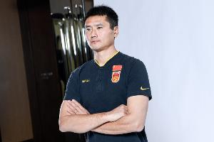 記者談邵佳一執(zhí)教國足：一次大膽嘗試，足球不是急功近利的事