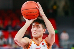 炸裂啊！姜偉澤全運(yùn)會(huì)18投13中&三分16中11爆砍41分