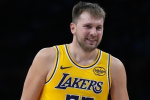 徐靜雨：東契奇攻守一體再度進(jìn)化 文班亞馬還不夠真正的MVP檔次