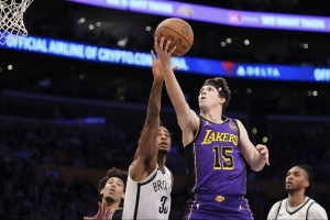 徐靜雨：湖人總冠軍！小里復(fù)出后湖人一場(chǎng)保底30罰 這就是大市場(chǎng)