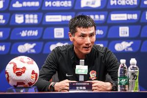 媒體人：邵佳一的最大優(yōu)勢是超級省錢，歐洲教練起步價是100萬歐