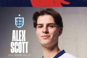 斯科特首次入選英格蘭名單，英格蘭隊(duì)社媒曬海報(bào)祝賀
