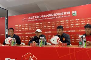 張外龍：銅梁龍球員非常年輕，希望影響中國足球，讓球員沖出亞洲