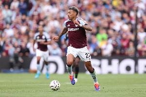 羅杰斯近兩賽季各項賽事運動戰(zhàn)助攻16次，同期英超球員僅次薩拉赫