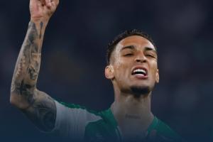 他配得上！安東尼2200萬(wàn)轉(zhuǎn)會(huì)費(fèi)貝蒂斯隊(duì)史第三，新賽季10場(chǎng)6球2助