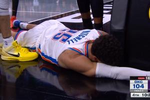 危險(xiǎn)！威少被斷回防將米切爾推翻在地 一級惡犯！