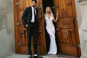 婚禮倒計(jì)時(shí)？哈利伯頓與女友社媒曬出結(jié)婚照 大家紛紛送上祝賀