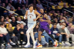 美記：文班人氣很高但NBA只安排22場(chǎng)全美直播 老詹等巨星都有34次