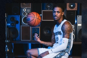 白金登場(chǎng)！莫蘭特&波普上身示范 灰熊發(fā)布新賽季城市版球衣！