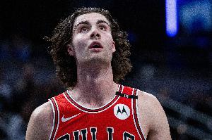 沒(méi)手感！吉迪18投僅5中拿到15分9板6助 三分3中0