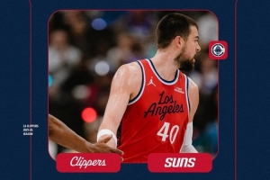 美網(wǎng)友熱議快船輸球：快叫布克爸爸 早知道就該買威少 裁判盡力了