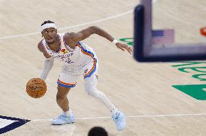 比鐵？半場(chǎng)亞歷山大14投5中拿13分5板 莫蘭特9中2得6分6助