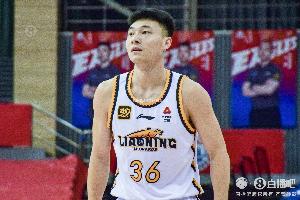 難救主！鄢手騏11中6拿到17分4助 三分6中4