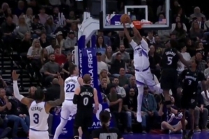 仿佛看見麥迪了！5號(hào)秀貝利反擊底線漂移小折疊雙手反扣美如畫