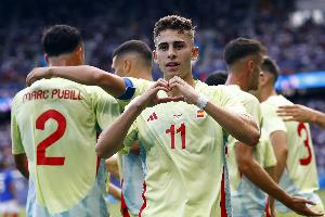 世體：費(fèi)爾明遠(yuǎn)程參與基金會(huì)揭幕儀式，為住院兒童提供支持