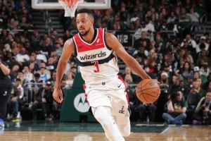 手感炸裂！麥科勒姆首節(jié)9分鐘 6中5&三分2中2轟下16分！