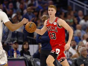 打得可以了！許爾特14中8拿到23分5板5助1帽