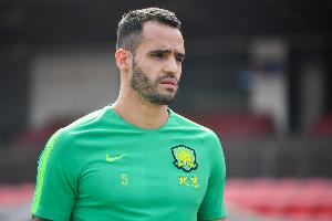 奧古斯托：蒂特是我經(jīng)歷過最偉大的教練，我想學(xué)習(xí)他的攻守平衡