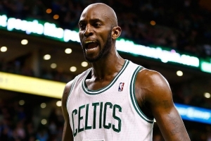 皮爾斯談加內(nèi)特搞笑垃圾話：你愿意參加我婚禮嗎？算了你別來了！