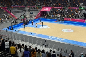 今晚金牌賽！媒體人曬照：胡明軒和徐杰 又是最早出來熱身的兩個