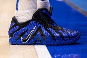 這配色相當(dāng)吸睛！杜克大學(xué)球員上腳球隊專屬莫蘭特Ja 3 PE！