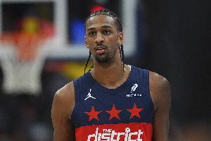 盡力局！薩爾15中10&三分3中2砍25分11籃板&其中4前場板 另有4助