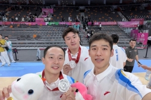 奪得銀牌！陸文博：浙江籃球 步履不停 我們下屆全運(yùn)會(huì)見